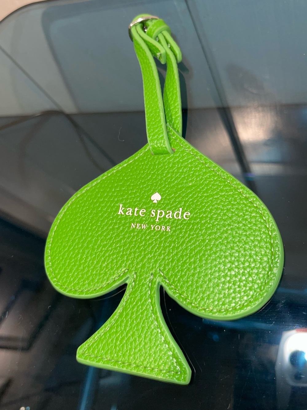 Kate Spade ♠️ Love Shack Red Heart Bag Charm & Green Spade Luggage Tag NWT 2FER - Picture 4 of 15